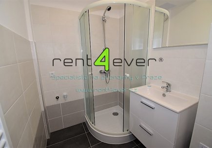 Pronájem bytu, Hostivař, Štěrboholská, 2+kk, 44 m2, cihla, po rekonstrukci, komora, nezařízený, Rent4Ever.cz