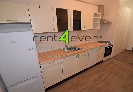 Pronájem bytu, Hostivař, Štěrboholská, 2+kk, 44 m2, cihla, po rekonstrukci, komora, nezařízený, Rent4Ever.cz