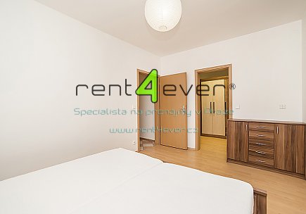 Pronájem bytu, Hlubočepy, Štěpařská, 2+kk, 71 m2, novostavba, sklep, šatna, garáž, balkon, zařízený, Rent4Ever.cz