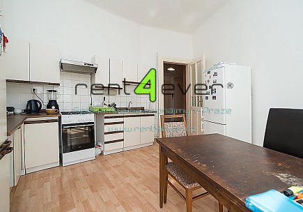 Pronájem bytu, Žižkov, Blodkova, byt 3+1, 87 m2, cihla, komora, výtah, zařízený nábytkem, Rent4Ever.cz