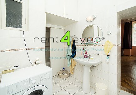 Pronájem bytu, Žižkov, Blodkova, byt 3+1, 87 m2, cihla, komora, výtah, zařízený nábytkem, Rent4Ever.cz