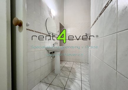 Pronájem bytu, Žižkov, Blodkova, byt 3+1, 87 m2, cihla, komora, výtah, zařízený nábytkem, Rent4Ever.cz