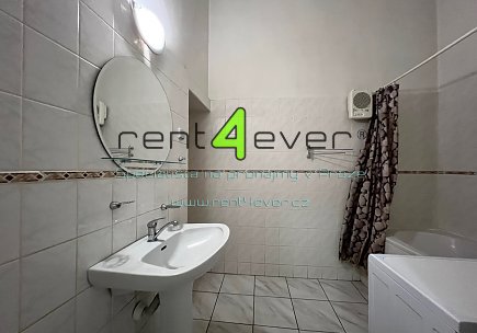 Pronájem bytu, Žižkov, Blodkova, byt 3+1, 87 m2, cihla, komora, výtah, zařízený nábytkem, Rent4Ever.cz