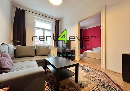 Pronájem bytu, Žižkov, Blodkova, byt 3+1, 87 m2, cihla, komora, výtah, zařízený nábytkem, Rent4Ever.cz