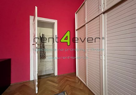 Pronájem bytu, Žižkov, Blodkova, byt 3+1, 87 m2, cihla, komora, výtah, zařízený nábytkem, Rent4Ever.cz