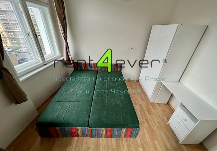 Pronájem bytu, Žižkov, Blodkova, byt 3+1, 87 m2, cihla, komora, výtah, zařízený nábytkem, Rent4Ever.cz