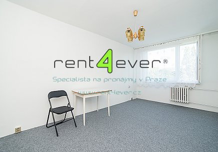 Pronájem bytu, Žižkov, Malešická, 2+kk, 43 m2,  výtah, sklep, nezařízený nábytkem, Rent4Ever.cz