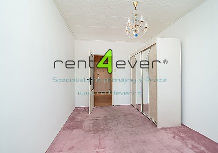 Pronájem bytu, Žižkov, Malešická, 2+kk, 43 m2,  výtah, sklep, nezařízený nábytkem, Rent4Ever.cz