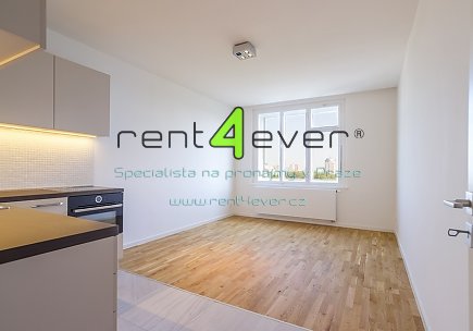 Pronájem bytu, Metro A Želivského, 3+kk, 75 m2, cihla, výtah, komora, hala, nezařízený, Rent4Ever.cz