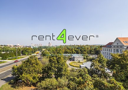 Pronájem bytu, Metro A Želivského, 3+kk, 75 m2, cihla, výtah, komora, hala, nezařízený, Rent4Ever.cz