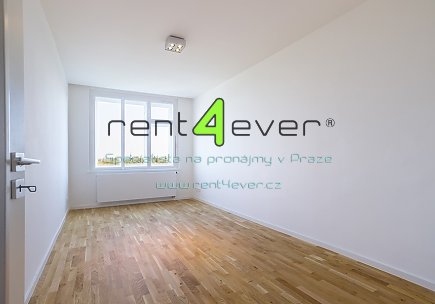 Pronájem bytu, Metro A Želivského, 3+kk, 75 m2, cihla, výtah, komora, hala, nezařízený, Rent4Ever.cz