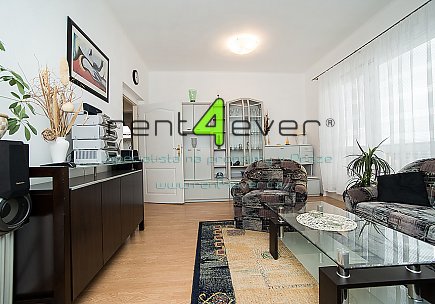 Pronájem bytu, Kyje, Zvíkovská, byt 3+1 v RD, 100 m2, cihla, balkon, zahrada, zařízený nábytkem, Rent4Ever.cz