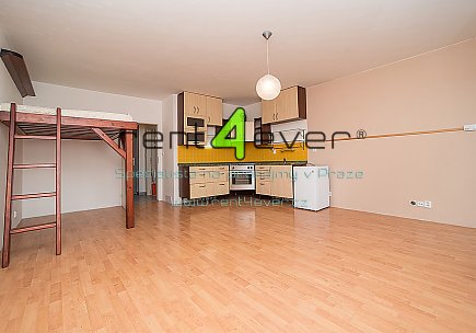 Pronájem bytu, Libuš, Libušská, 1+kk, 35 m2, novostavba, sklep, vestavěné patro, kompletně zařízený, Rent4Ever.cz