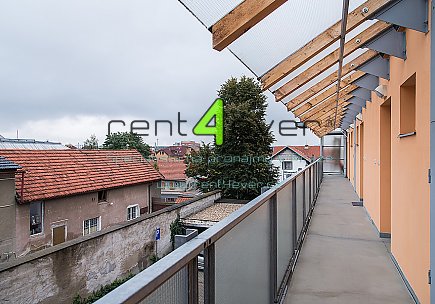 Pronájem bytu, Libuš, Libušská, 1+kk, 35 m2, novostavba, sklep, vestavěné patro, kompletně zařízený, Rent4Ever.cz