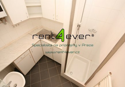 Pronájem bytu, Bubeneč, U studánky, 2+1, 75 m2, cihla, nezařízený, Rent4Ever.cz