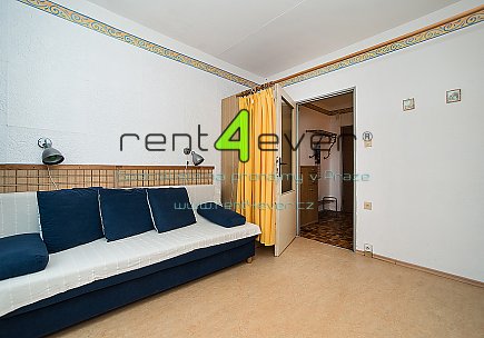 Pronájem bytu, Řepy, Laudova, byt 1+kk, 37 m2, výtah, zařízený nábytkem, Rent4Ever.cz