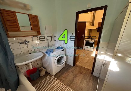 Pronájem bytu, Liboc, Nová Šárka, 1+1 v RD, 26 m2, cihla, zahrada, zařízený nábytkem, Rent4Ever.cz