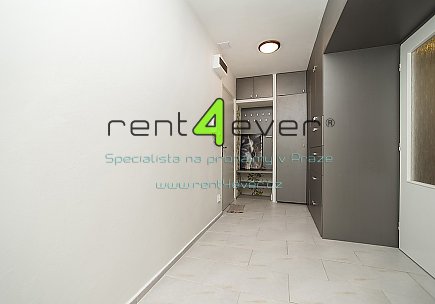 Pronájem bytu, Strašnice, Ke Strašnické, 3+kk, 80 m2, 2x lodžie, sklep, garáž. stání, nezařízený, Rent4Ever.cz