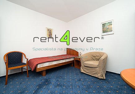 Pronájem bytu, Braník, Ve studeném, byt 1+kk, 25 m2 v RD, cihla, po rekonstrukci, vybavený nábytkem, Rent4Ever.cz