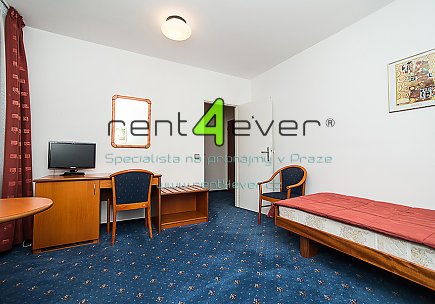 Pronájem bytu, Braník, Ve studeném, byt 1+kk, 25 m2 v RD, cihla, po rekonstrukci, vybavený nábytkem, Rent4Ever.cz