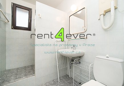 Pronájem bytu, Braník, Ve studeném, byt 1+kk, 25 m2 v RD, cihla, po rekonstrukci, vybavený nábytkem, Rent4Ever.cz