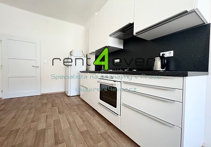 Pronájem bytu, Žižkov, Viklefova, 2+kk, 42 m2, cihla, vestavěné patro, výtah, komplet. zařízený, Rent4Ever.cz