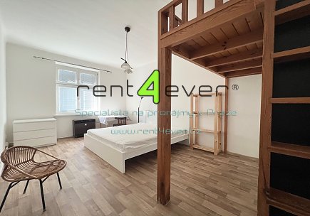 Pronájem bytu, Žižkov, Viklefova, 2+kk, 42 m2, cihla, vestavěné patro, výtah, komplet. zařízený, Rent4Ever.cz