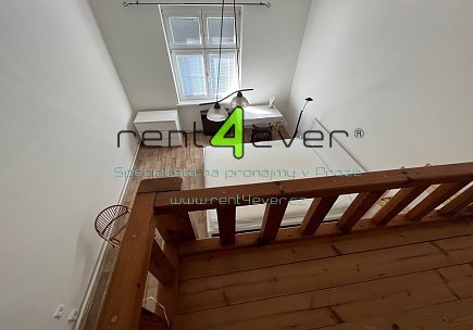 Pronájem bytu, Žižkov, Viklefova, 2+kk, 42 m2, cihla, vestavěné patro, výtah, komplet. zařízený, Rent4Ever.cz