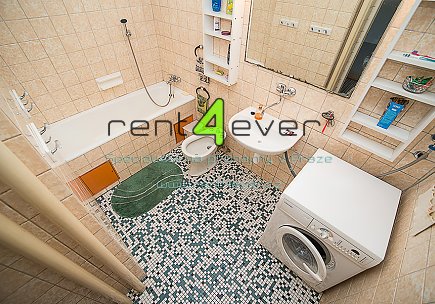 Pronájem bytu, Strašnice, Přetlucká, byt 3+1, 78 m2,  šatna, částečně vybavený nábytkem, Rent4Ever.cz