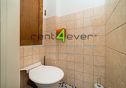 Pronájem bytu, Strašnice, Přetlucká, byt 3+1, 78 m2,  šatna, částečně vybavený nábytkem, Rent4Ever.cz
