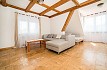Pronájem bytu, Bílá hora, Ovocná, podkrovní 1+kk ve vile, 50m2, společná zahrada, zařízený, Rent4Ever.cz