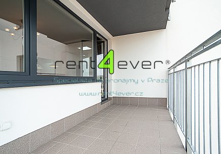 Pronájem bytu, Vysočany, Pod Harfou, 1+kk, 25m2, novostavba, cihla, výtah, balkon, zařízený, Rent4Ever.cz
