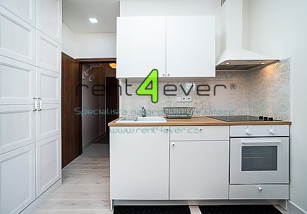 Pronájem bytu, Vysočany, Pod Harfou, 1+kk, 25m2, novostavba, cihla, výtah, balkon, zařízený, Rent4Ever.cz