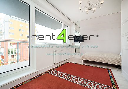Pronájem bytu, Vysočany, Pod Harfou, 1+kk, 25m2, novostavba, cihla, výtah, balkon, zařízený, Rent4Ever.cz