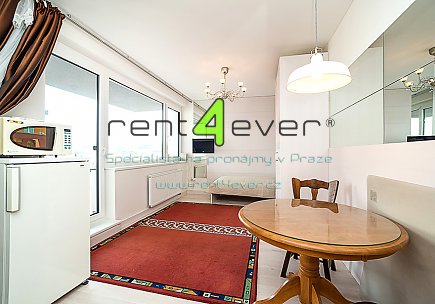 Pronájem bytu, Vysočany, Pod Harfou, 1+kk, 25m2, novostavba, cihla, výtah, balkon, zařízený, Rent4Ever.cz
