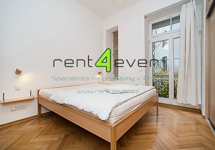 Pronájem bytu, Vinohrady, Na Kozačce, 2+kk, 58 m2, po rekonstrukci, výtah, terasa, část. zařízený, Rent4Ever.cz