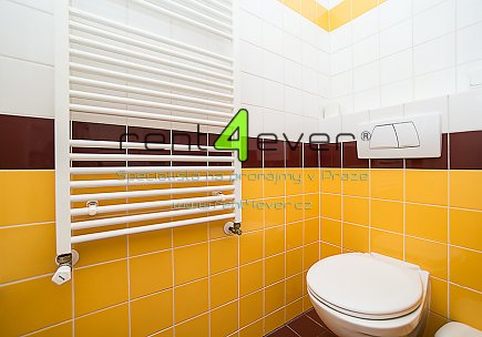 Pronájem bytu, Vinohrady, Na Kozačce, 2+kk, 58 m2, po rekonstrukci, výtah, terasa, část. zařízený, Rent4Ever.cz