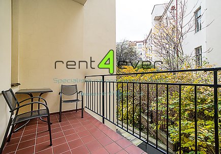 Pronájem bytu, Vinohrady, Na Kozačce, 2+kk, 58 m2, po rekonstrukci, výtah, terasa, část. zařízený, Rent4Ever.cz
