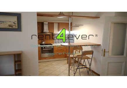 Pronájem bytu, Vinohrady, Na Kozačce, 2+kk, 58 m2, po rekonstrukci, výtah, terasa, část. zařízený, Rent4Ever.cz