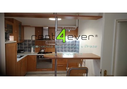 Pronájem bytu, Vinohrady, Na Kozačce, 2+kk, 58 m2, po rekonstrukci, výtah, terasa, část. zařízený, Rent4Ever.cz