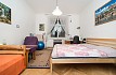 Pronájem bytu,  Metro A Dejvická, Wuchterlova, 2+1, 50 m2, komora, zahrada, nezařízený nábytkem, Rent4Ever.cz