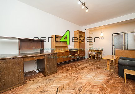 Pronájem bytu, Spořilov, Na Chodovci, 2+1, 49 m2, balkon, 2 neprůchozí pokoje, částečně zařízený, Rent4Ever.cz