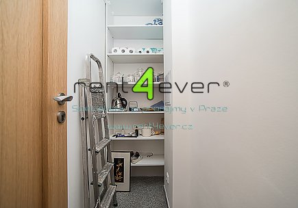 Pronájem bytu, Vršovice, Čeljabinská, 2+1, 66 m2, po rekonstrukci, cihla, balkon, výtah, zařízený, Rent4Ever.cz