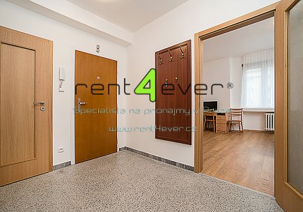 Pronájem bytu, Vršovice, Čeljabinská, 2+1, 66 m2, po rekonstrukci, cihla, balkon, výtah, zařízený, Rent4Ever.cz