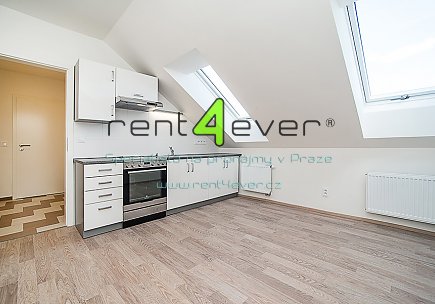 Pronájem bytu, Libuš, Nad šejdrem, 1+1 v RD, 30 m2, po rekonstrukci, cihla, nezařízený nábytkem, Rent4Ever.cz