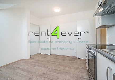 Pronájem bytu, Libuš, Nad šejdrem, 1+1 v RD, 30 m2, po rekonstrukci, cihla, nezařízený nábytkem, Rent4Ever.cz