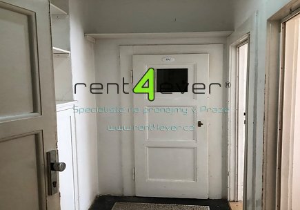 Pronájem bytu, Metro B Českomoravská, 1+1, 46 m2, cihla, patro na spaní, částečně zařízený nábytkem, Rent4Ever.cz