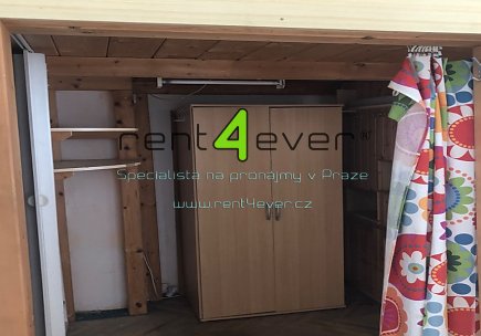 Pronájem bytu, Metro B Českomoravská, 1+1, 46 m2, cihla, patro na spaní, částečně zařízený nábytkem, Rent4Ever.cz