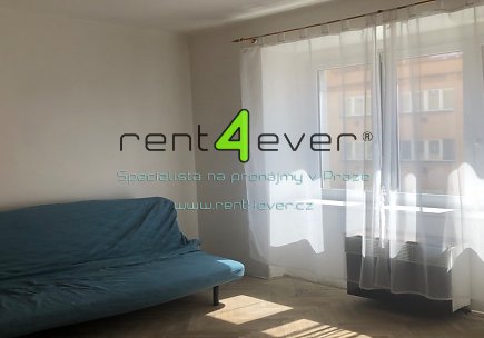 Pronájem bytu, Metro B Českomoravská, 1+1, 46 m2, cihla, patro na spaní, částečně zařízený nábytkem, Rent4Ever.cz