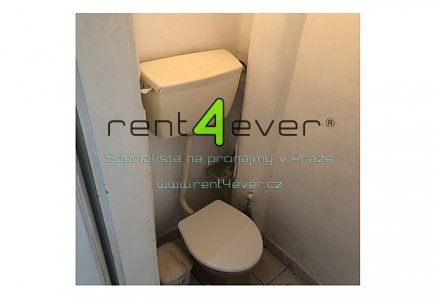 Pronájem bytu, Metro B Českomoravská, 1+1, 46 m2, cihla, patro na spaní, částečně zařízený nábytkem, Rent4Ever.cz
